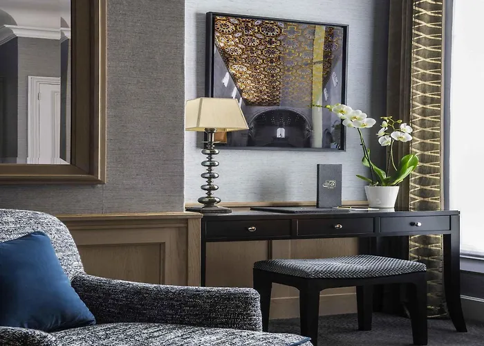 Sofitel Paris Baltimore Tour Eiffel